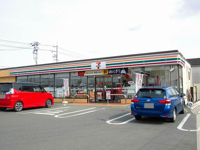 コンビニ　セブンイレブン箕島町店（コンビニ）まで300m