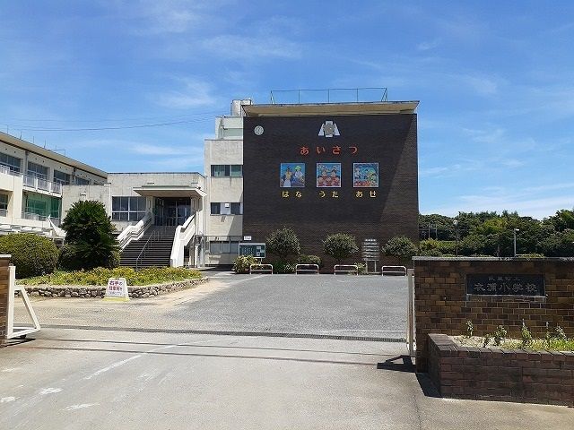 小学校　衣浦小学校（小学校）まで630m