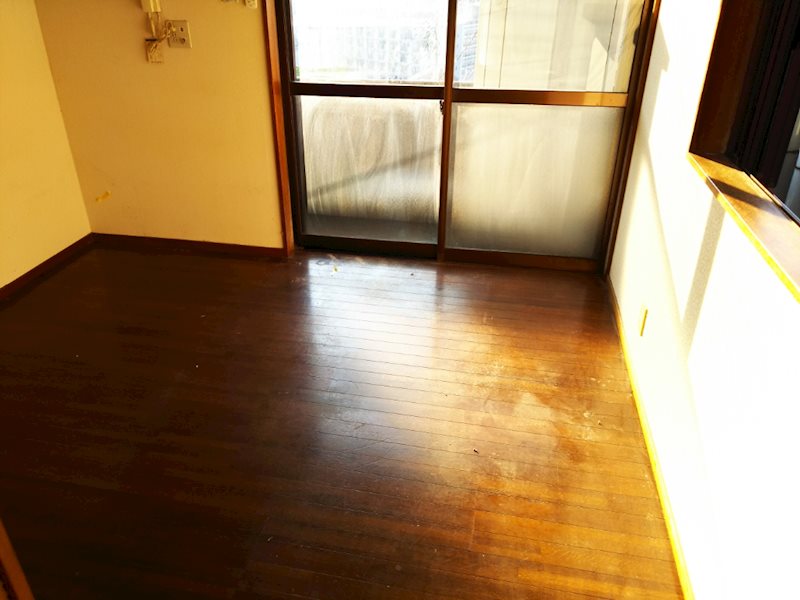 居室・リビング　参考101　清掃前