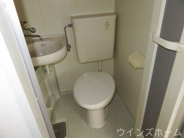 トイレ　洋式水洗トイレ