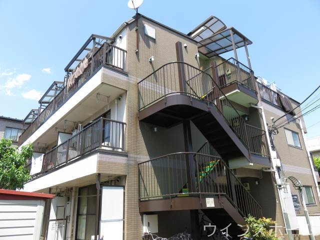 建物外観　鉄骨造３階建てマンション！
