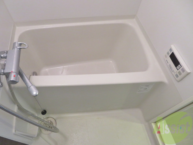 バス・シャワールーム　追い焚き機能付きなので、半身浴も気持ちよくできますね。