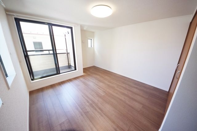 居室・リビング　★お問い合わせはタウンハウジング府中店まで★