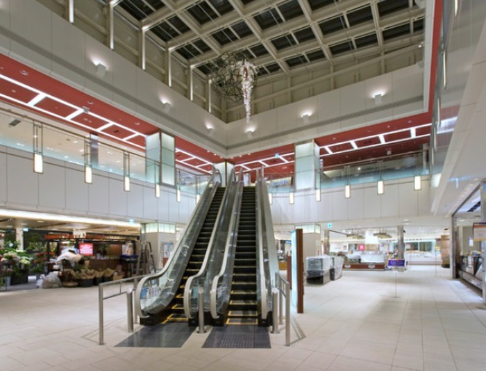 ショッピングセンター　エキュ－ト品川（ショッピングセンター）まで661m