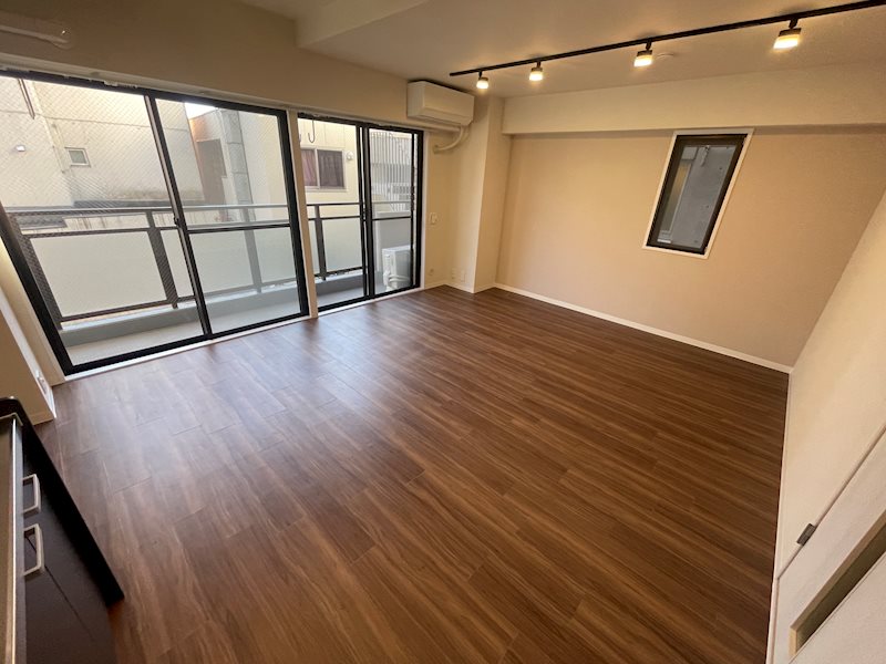 居室・リビング　別号室の参考写真となります