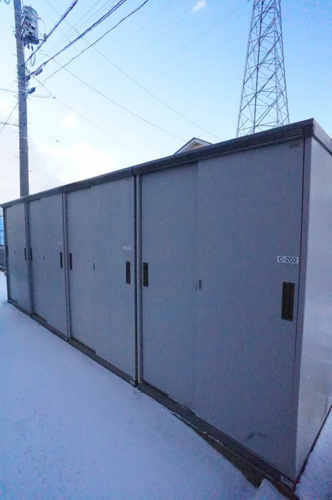 建物外観　ストッカー