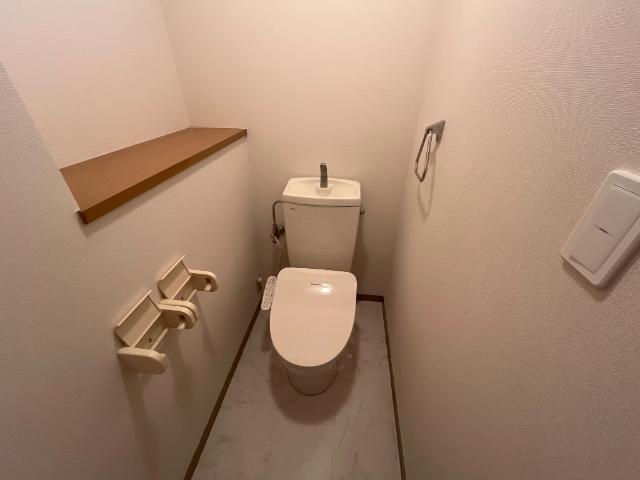 トイレ　シャワー付トイレ