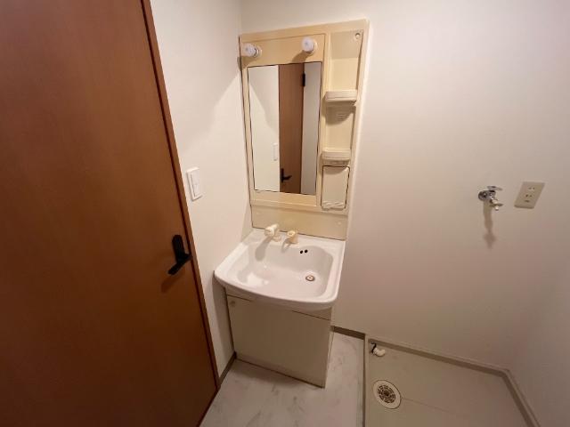 洗面設備　洗髪洗面化粧台