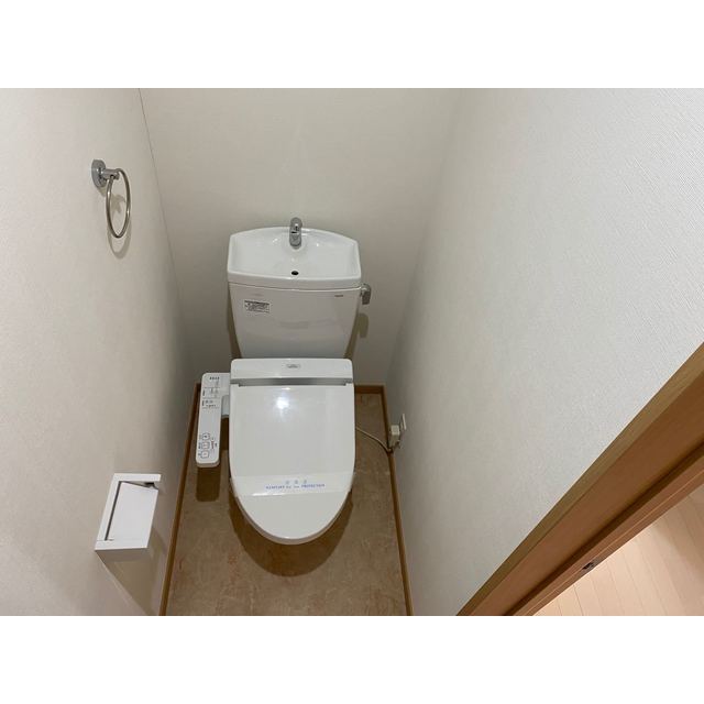 トイレ　物件の内装です