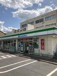 コンビニ　ファミリーマート 豊田元城町二丁目店（コンビニ）まで570m