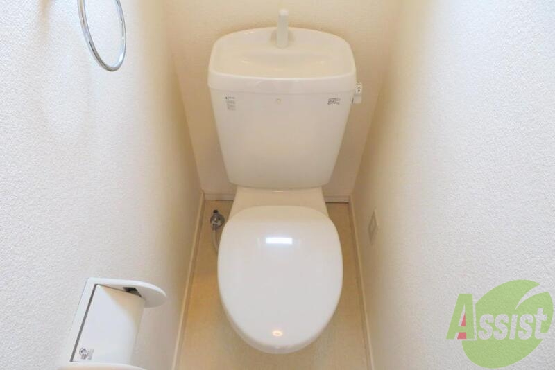 トイレ　トイレはシンプルで使いやすいようになっていますー。