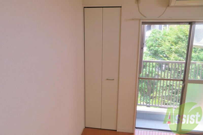 収納　収納の締めた状態の写真はこちらですー。早く中見たいですねー。