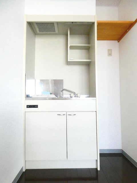 キッチン　写真は305号室です（参考）