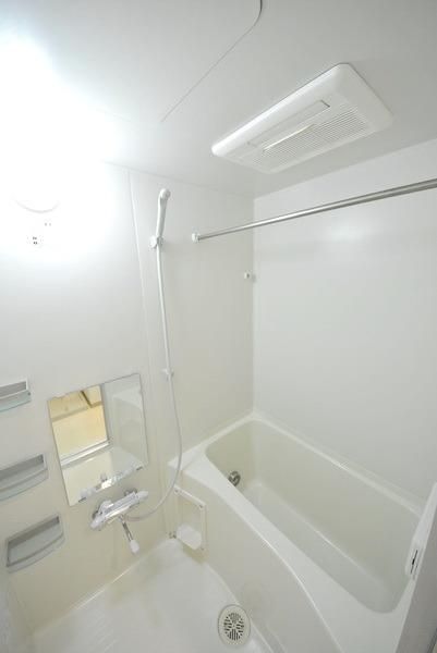 バス・シャワールーム　★嬉しい追い焚き付き★