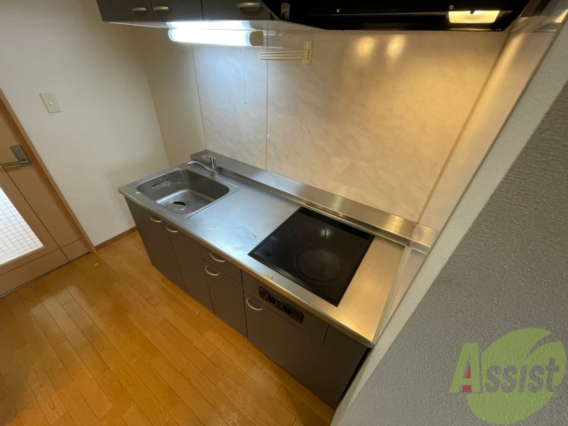 キッチン　ＩＨコンロが設置されているので購入の必要がありません！