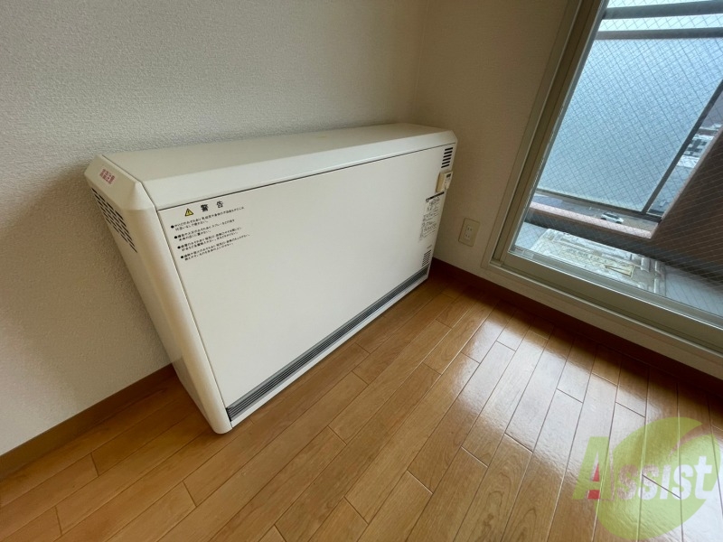 その他設備　電気暖房です。冬場の寒い日でも安心ですね～
