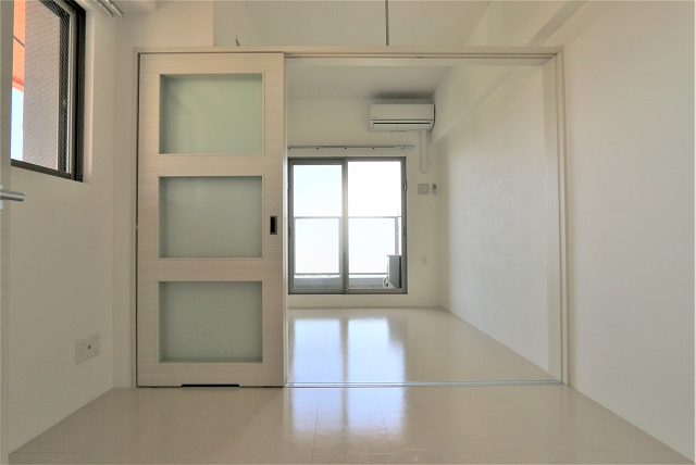 居室・リビング　明るい印象の室内です