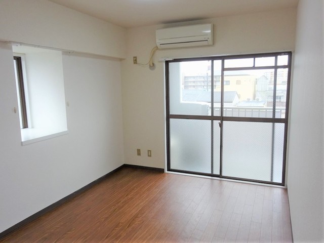 居室・リビング　※現況優先