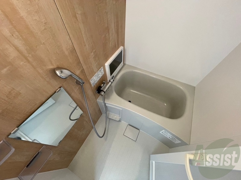 バス・シャワールーム　お風呂になります。一日の疲れを癒してくださいね。