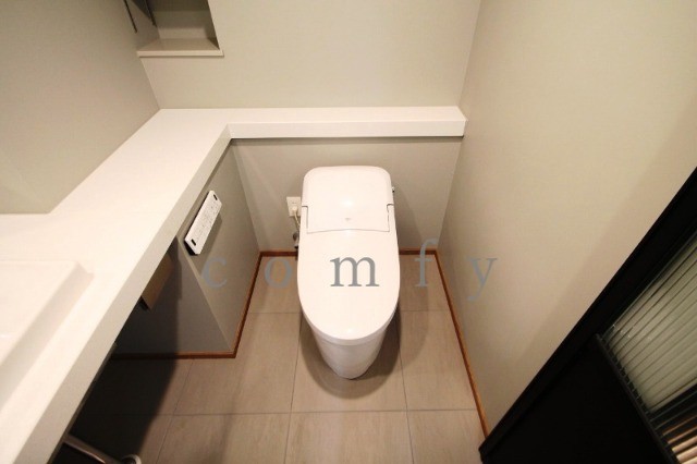 トイレ　ウォシュレット付きトイレ