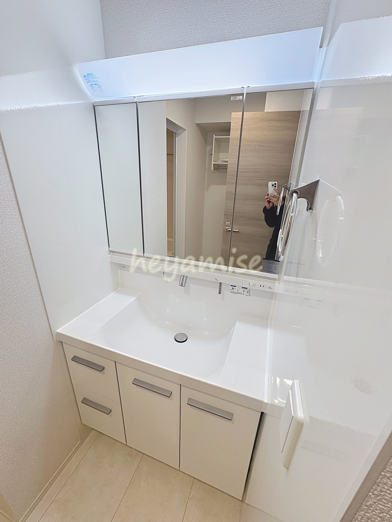 洗面設備　※写真は102号室です