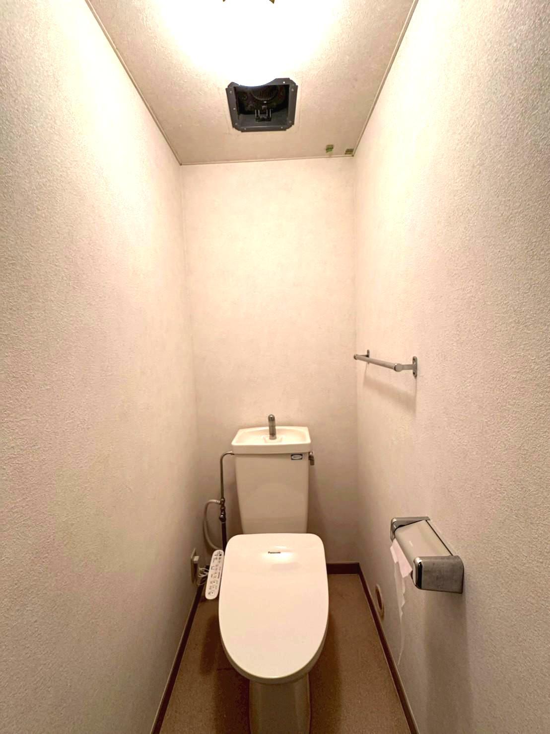 トイレ　トイレ