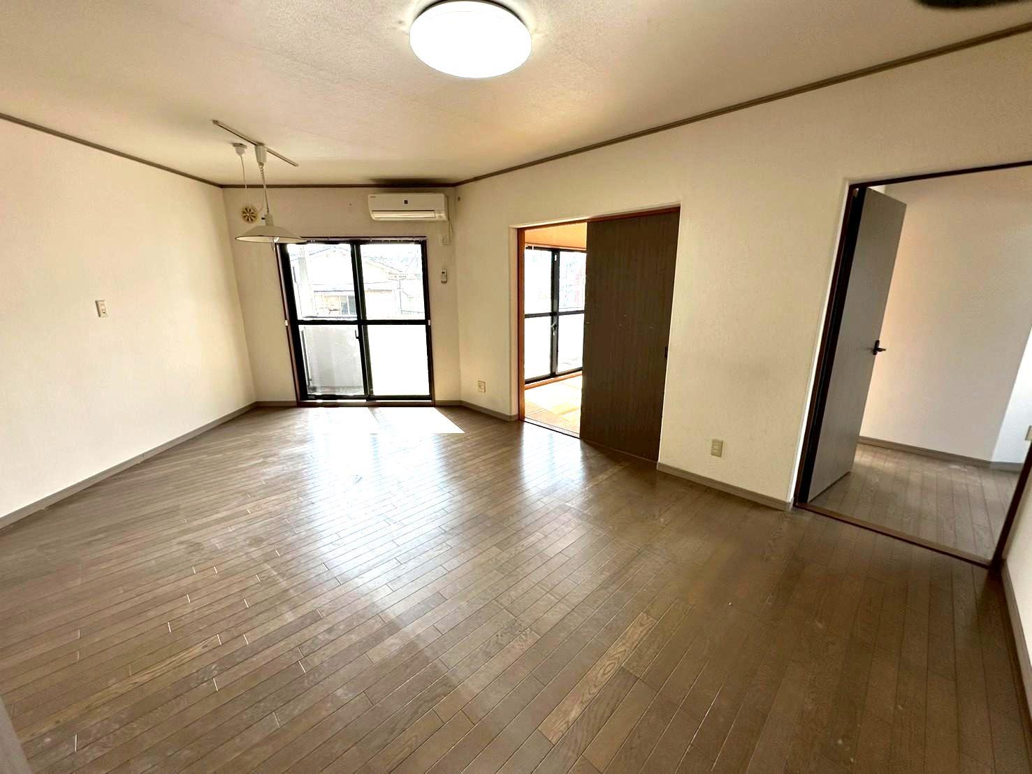 居室・リビング　リビング