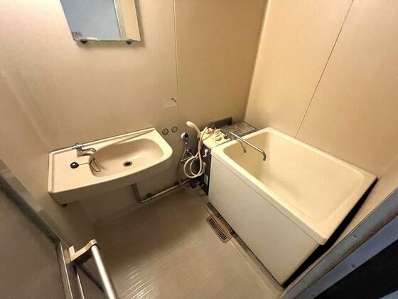 バス・シャワールーム　※別部屋参考写真