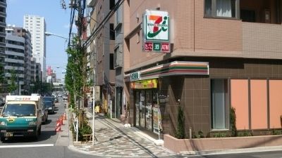 コンビニ　セブンイレブン新宿山吹町店（コンビニ）まで91m