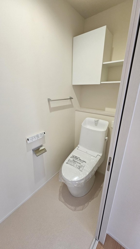 トイレ　嬉しい温水洗浄便座♪