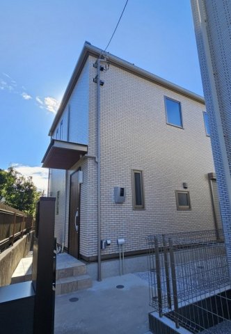 建物外観　駐車場１台付き！！