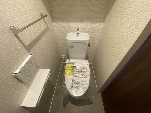 トイレ　ウォシュレット付きです！