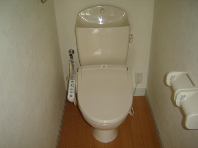 トイレ　シャワー付きトイレ