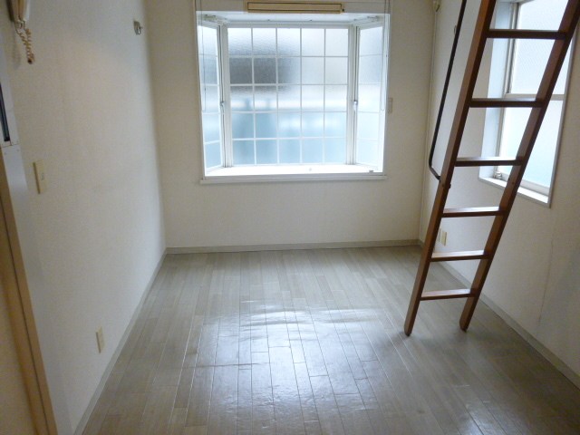 居室・リビング　別室参照