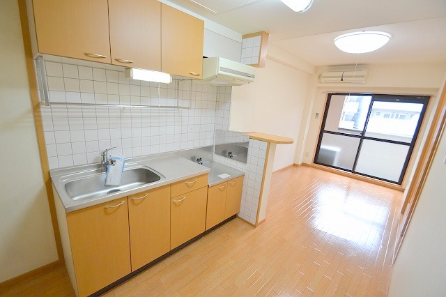 キッチン　☆お料理のしやすいキッチンです☆