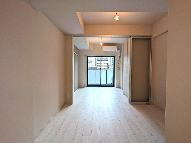 居室・リビング　※画像反転