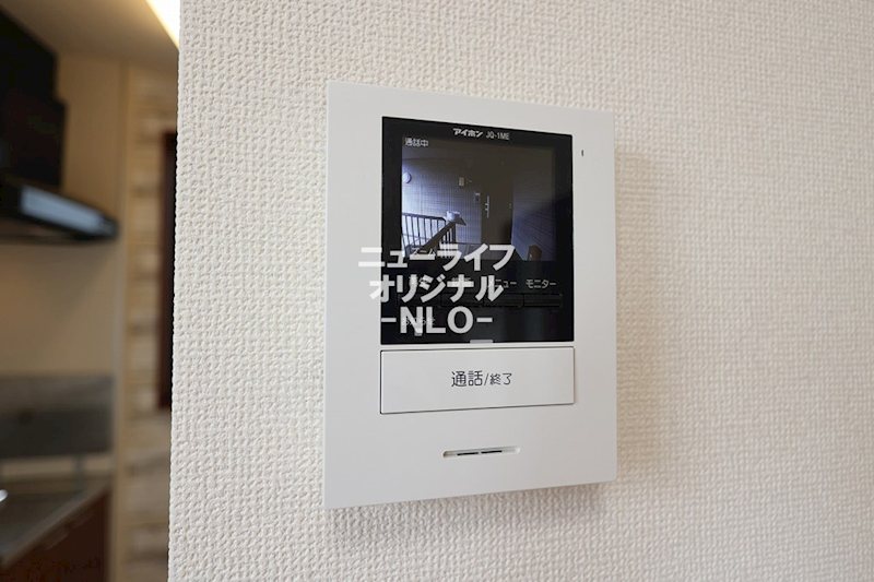 セキュリティ　来訪者を事前に確認できるモニター付きインターホンで安心☆