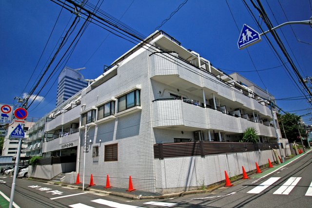 建物外観　京王線「初台」駅徒歩3分！分譲賃貸です♪
