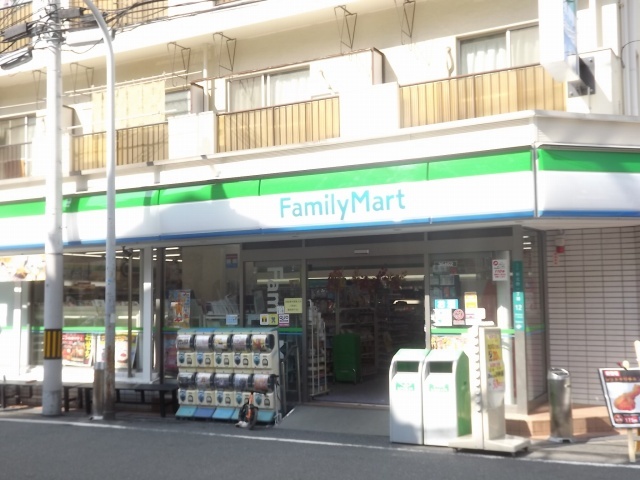 コンビニ　ファミリーマート 淀川図書館前店（コンビニ）まで100m