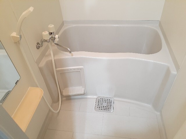 バス・シャワールーム　バスルーム