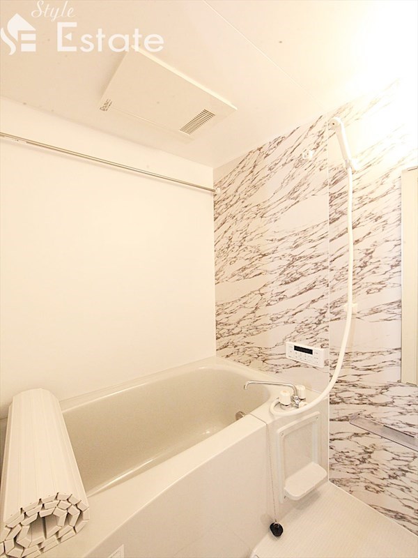 バス・シャワールーム　バスルーム