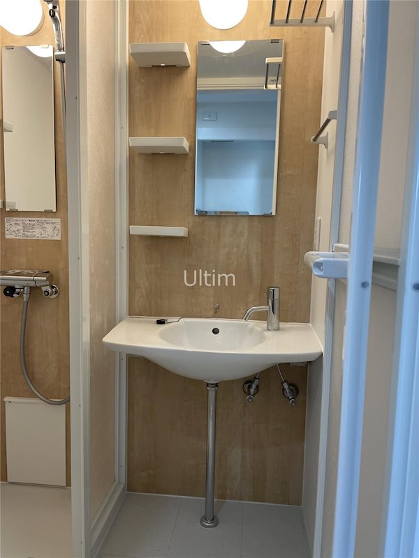 洗面設備　※同タイプの他のお部屋です