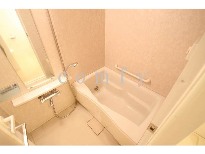 バス・シャワールーム　追炊き付きのお風呂