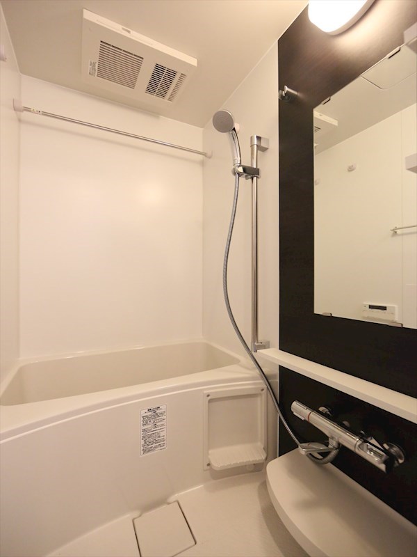 洗面設備　バスルーム　浴室暖房乾燥機付き