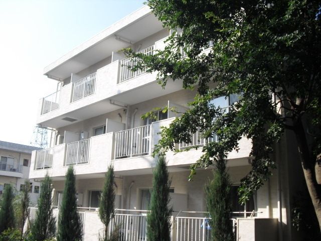 その他　緑溢れる外観☆