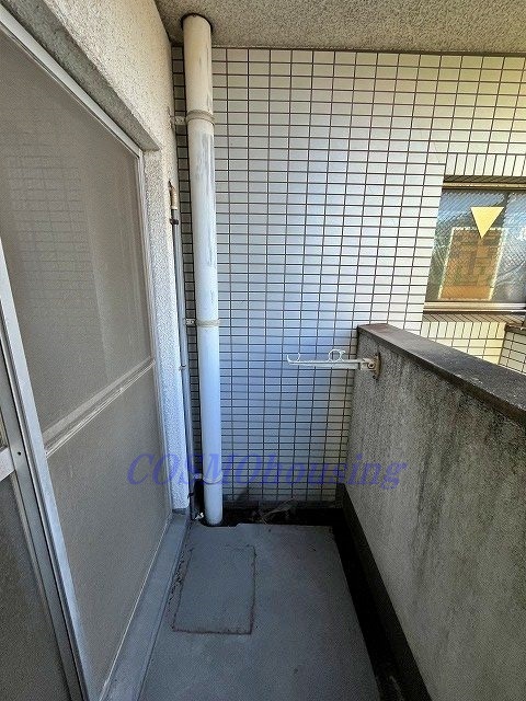 バルコニー　洗濯機はバルコニー置きです。