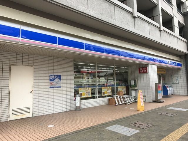 コンビニ　ローソン 福岡黒門店（コンビニ）まで637m