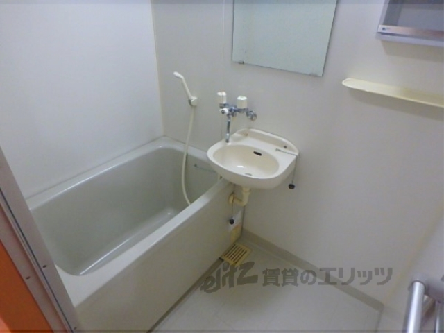 バス・シャワールーム　バス