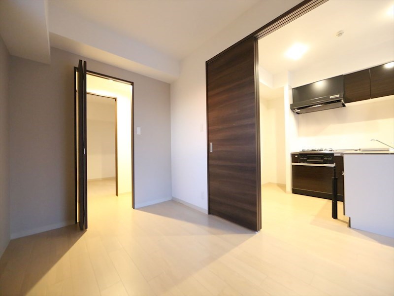 その他部屋・スペース　洋室5.4帖　ウォークスルークローゼット（収納充実してます）