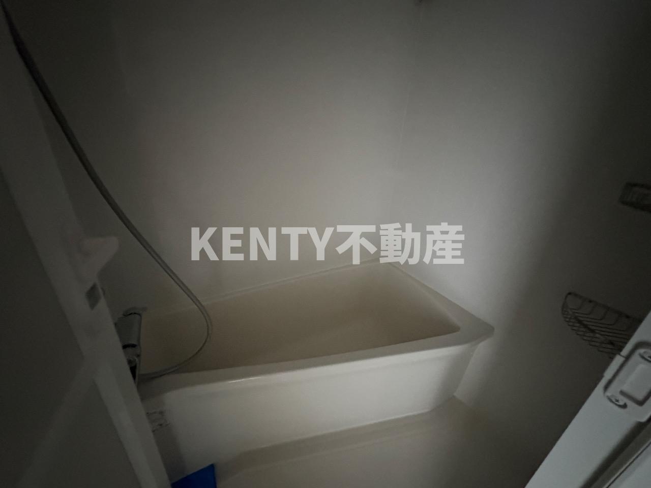 バス・シャワールーム　コンパクトで使いやすいお風呂です